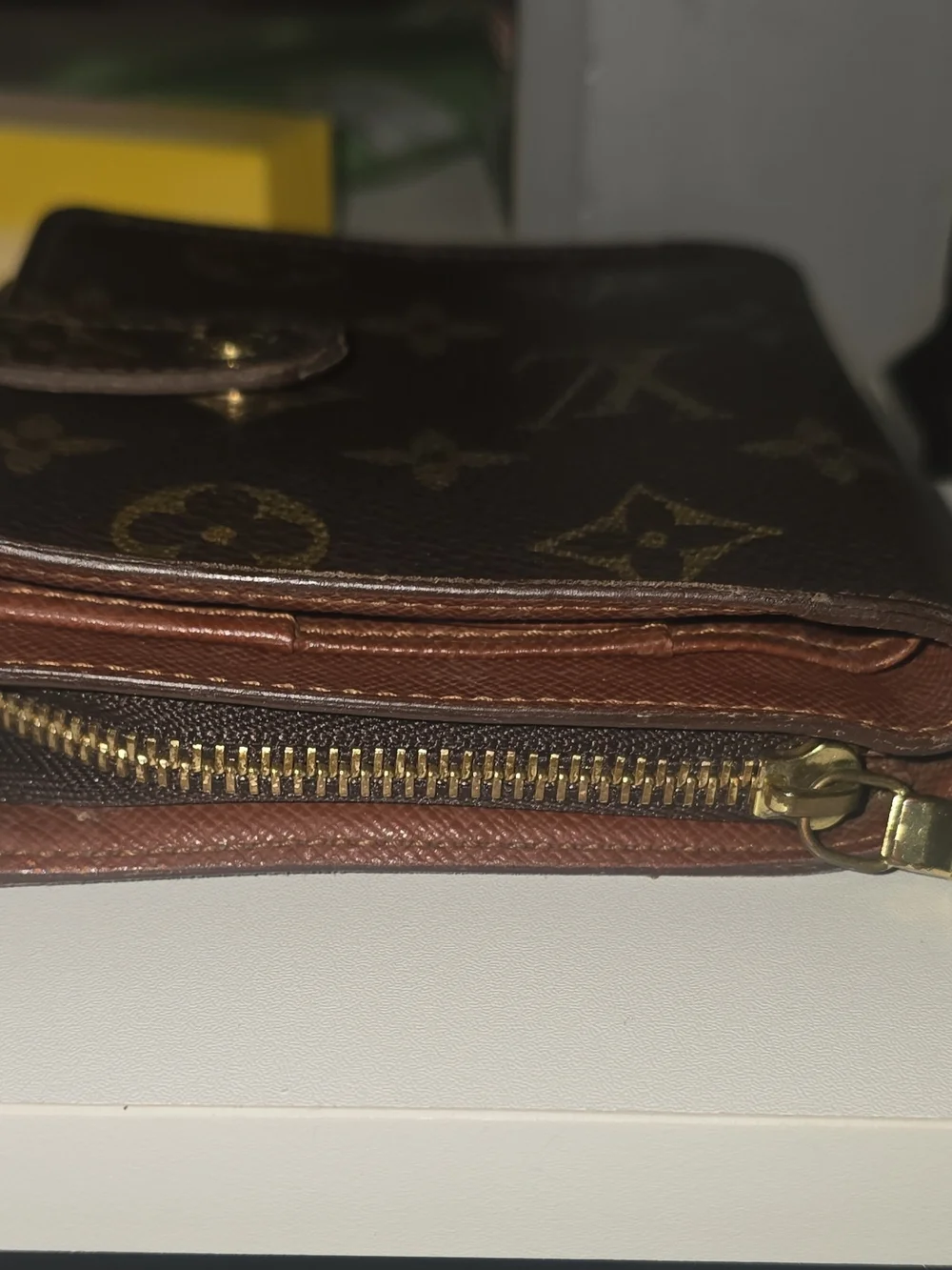 Louis Vuitton Monogram Brown Zip-Around Unisex Wallet Logo Zipper Snap - Picture 4 of 12